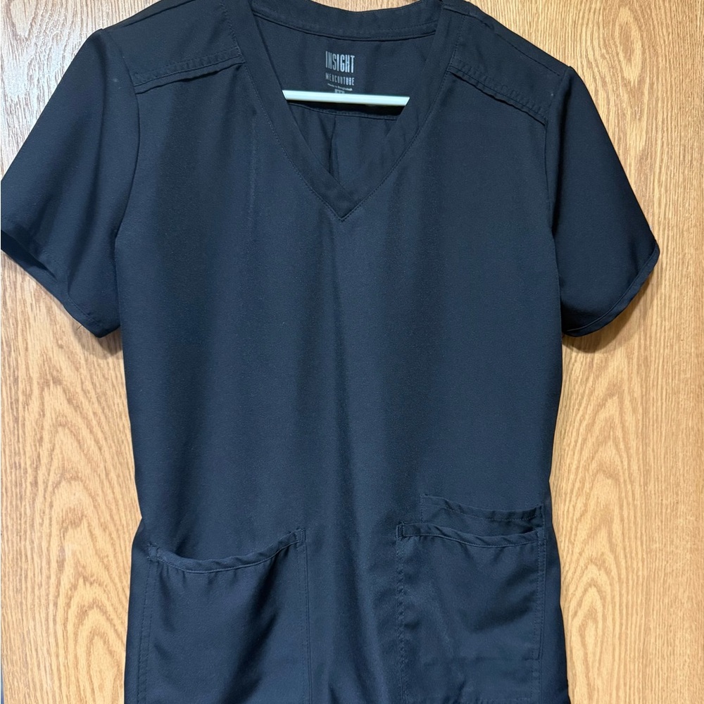 [SOLD] Med Couture Black V-Neck Short Sleeve Top